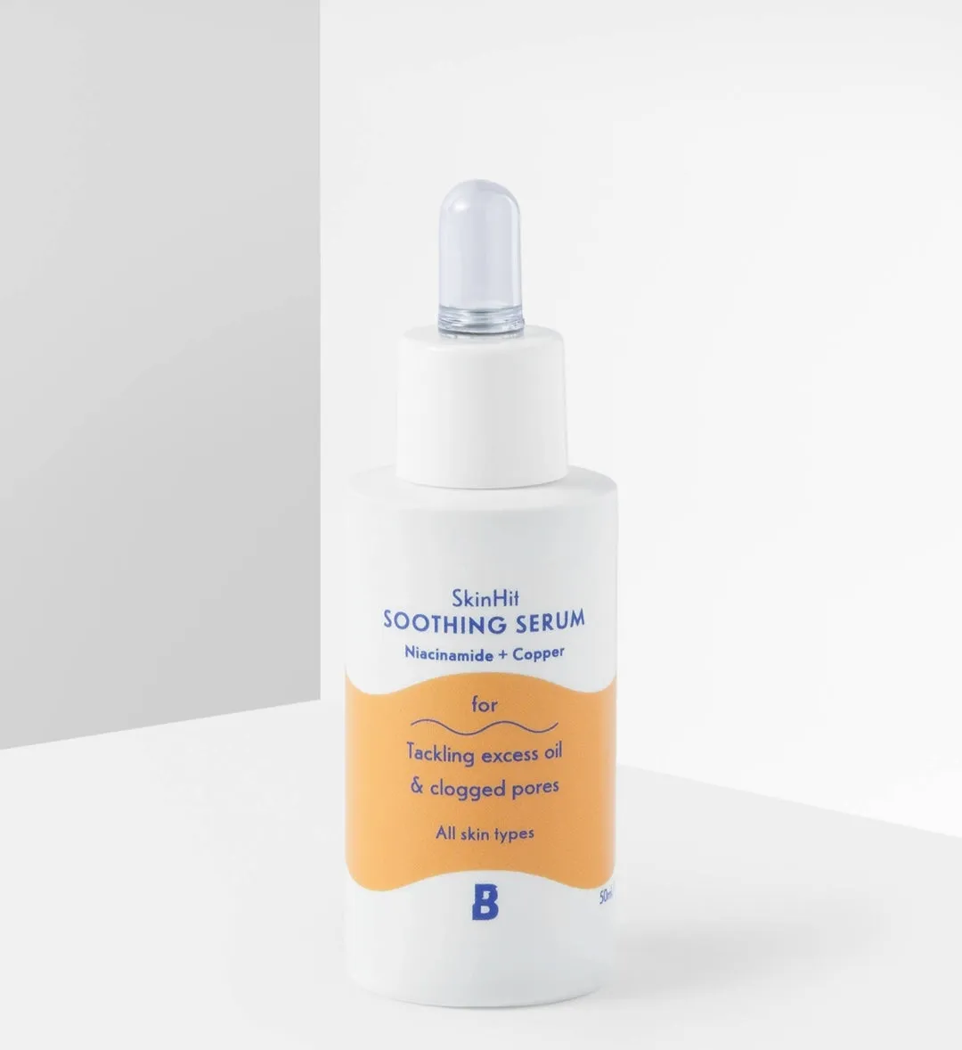 BY BEAUTY BAY

SKINHIT SOOTHING SERUM WITH NIACINAMIDE AND COPPER