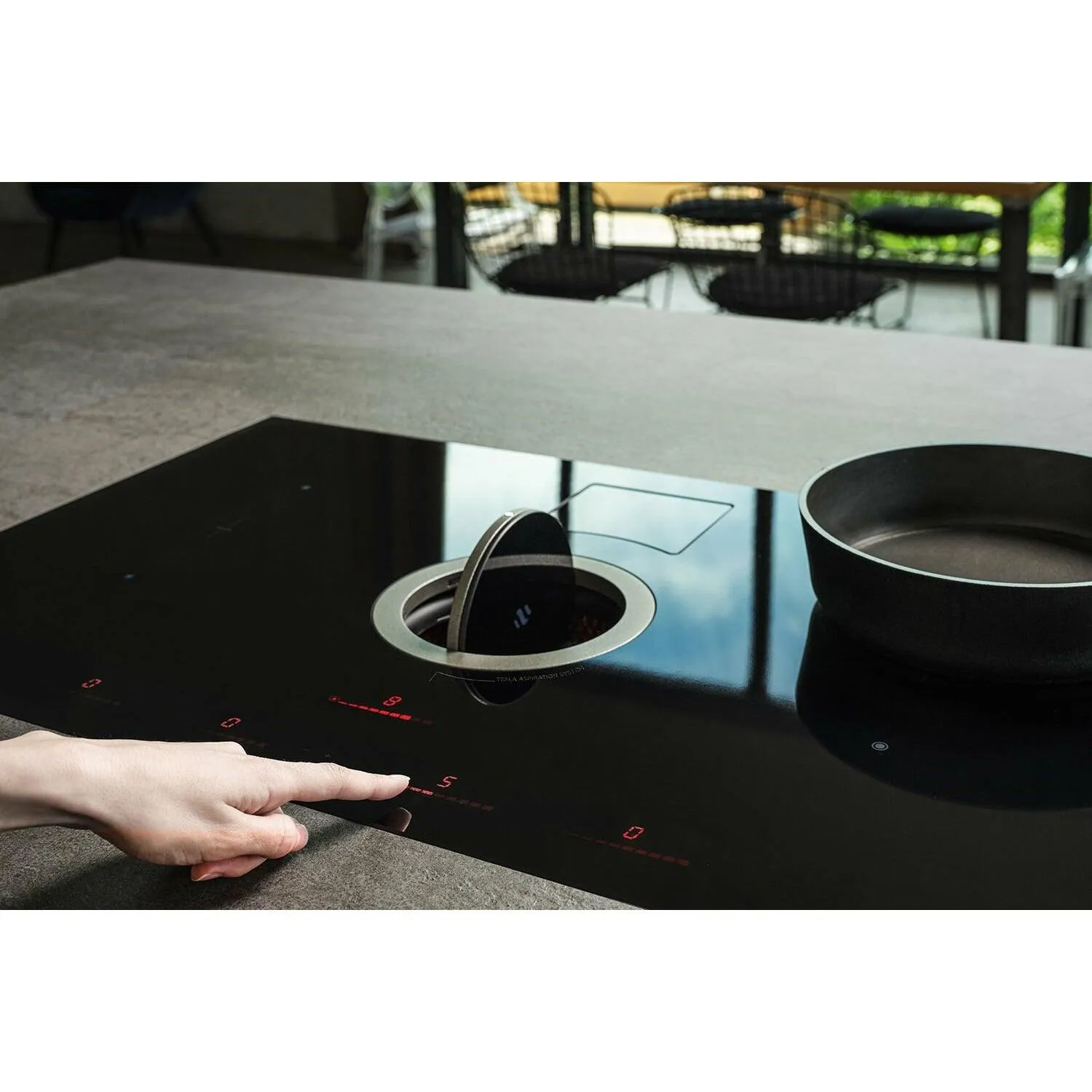 Elica NikolaTesla Switch 83CM Duct-out Induction Hob - Black | NIKOSWITCHDUCTBL